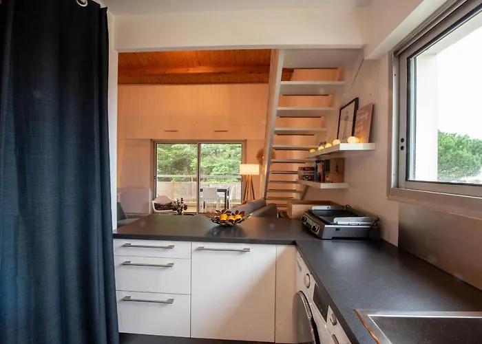 A Deux Pas De Gilles Croix De Vie *